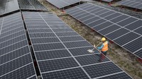 Bahkan, kini listrik 24 jam di Sabira tidak hanya tergantung pada mesin genset berbahan bakar minyak. Pada 2019 Perusahaan Listrik Negara Induk Distribusi (PLN UID) Jakarta Raya mengoperasikan panel-panel Pembangkit Listrik Tenaga Surya (PLTS) yang lebih ramah lingkungan.  