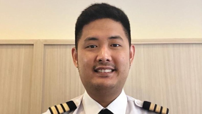 Pilot Banting Setir Jadi Tukang Bubur, Omzetnya Tembus Ratusan Juta