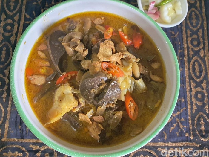 Resep Gule Kambing dan Jeroan Khas Solo. Resep Gule Kambing dan Jeroan Khas Solo.