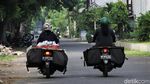 Semangat Pedagang Sayur di Solo Berbagi Sayuran Saat PPKM Darurat