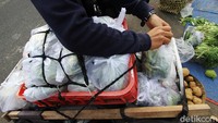 Kegiatan berbagi sayur ini direncanakan dari awal PPKM Darurat hingga 20 Juli mendatang.