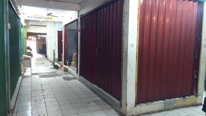 Situasi Pasar Tanah Abang di tengah PPKM darurat