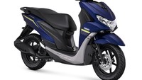 Khusus pada Yamaha FreeGo tipe S dan tipe S-ABS Version, telah menggunakan Smart Key System (SKS) dengan sistem kunci tanpa anak kunci (Keyless) yang dilengkapi dengan Immobilizer sebagai fitur keamanan, serta Answer Back System untuk mencari posisi motor pada saat di parkir. Foto: Dok. YIMM