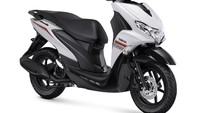 Secara spesifikasi, Yamaha FreeGo masih mengandalkan mesin Blue Core 125 cc, teknologi Stop & Start System (SSS) yang dapat mengurangi konsumsi bahan bakar pada saat motor berhenti, serta Smart Motor Generator (SMG) yang menjadikan suara mesin lebih halus saat dinyalakan. Foto: Dok. YIMM