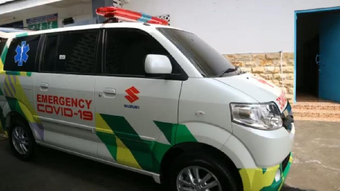 Ambulans Suzuki yang dibangun dari APV Arena