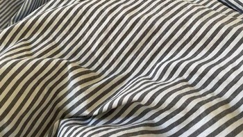 Ada yang bisa bedakan seprai dan kemeja? Foto: dok reddit.com/confusing_perspective