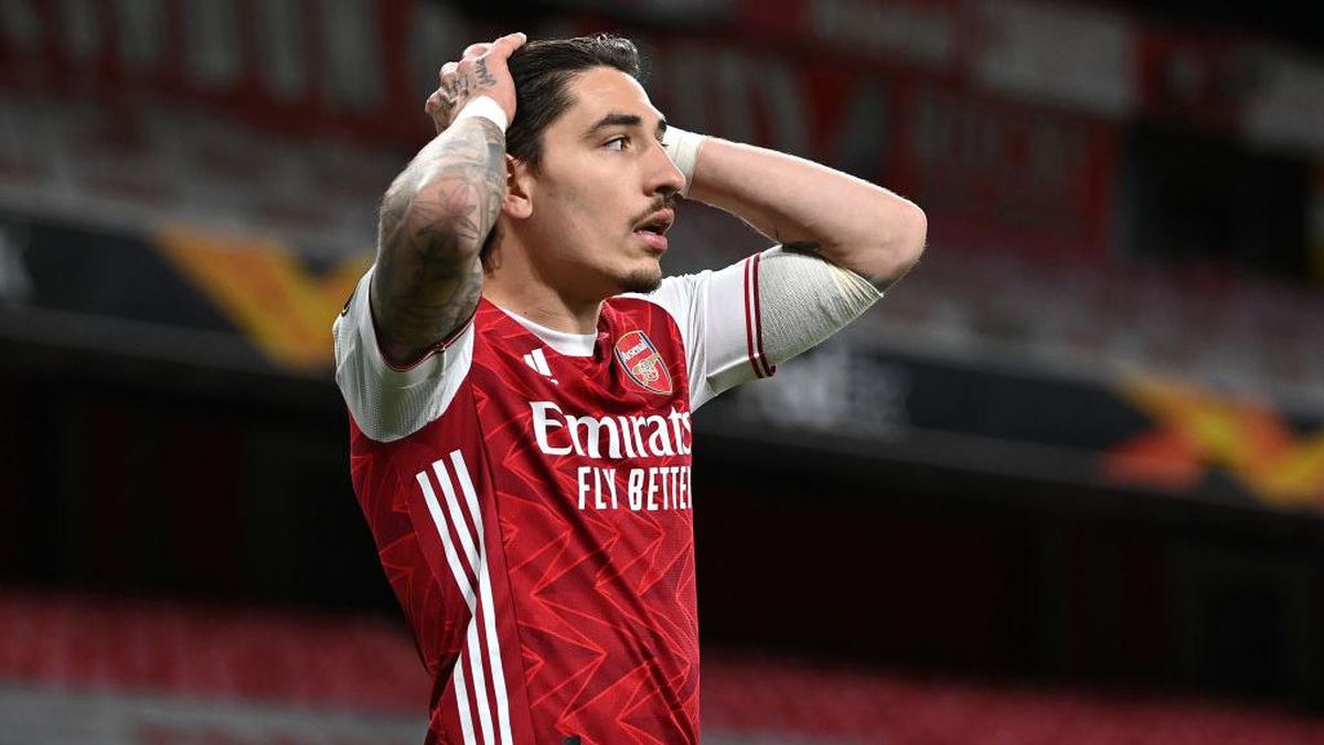 Bellerin Pulang ke Barcelona, Gaya Nyentriknya Disoroti: Mau Ikut