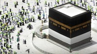 Setibanya di Makkah, para jamaah kemudian menjalankan tawaf qudum sebagai permulaan haji. 