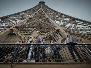 Pengumuman! Menara Eiffel Buka Lagi