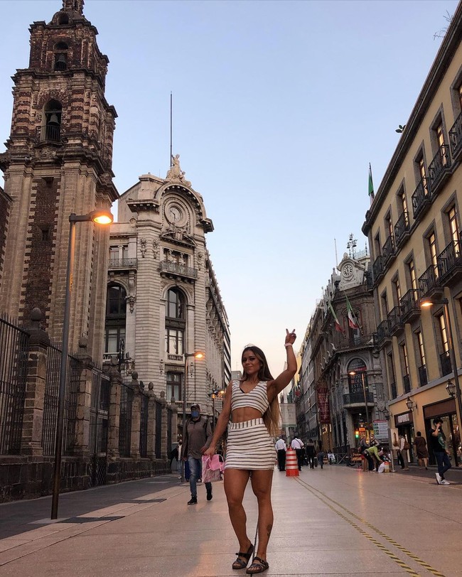 Laporan polisi juga menyebutkan kematiannya bisa jadi karena kombinasi anestesi dan steroid yang sedang dikonsumsi. Klinik itu sendiri mengatakan jika ditemukan clenbuterol, creatine, dan oxandrolone dalam tubuh Odalis yang tidak mereka ketahui sebelum melakukan prosedur. Foto: Instagram @odalis_sm