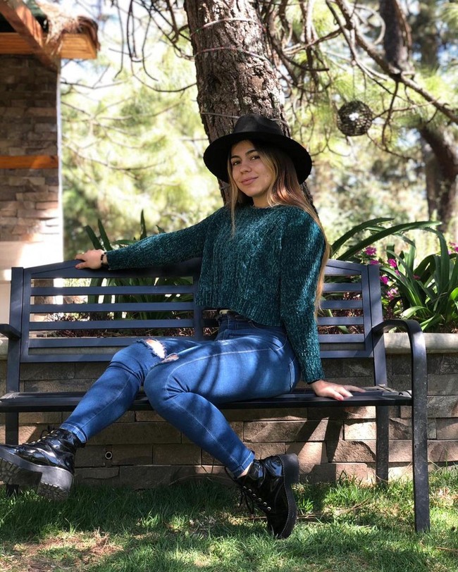 Prosedur itu dilakukan di klinik SkinPiel di Guadalajara, Meksiko yang ternyata mengundangnya untuk endorsement. Foto: Instagram @odalis_sm