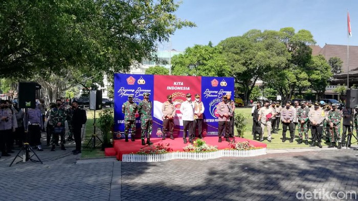 Panglima TNI Marsekal Hadi Tjahjanto di Solo, Sabtu (17/7/2021).