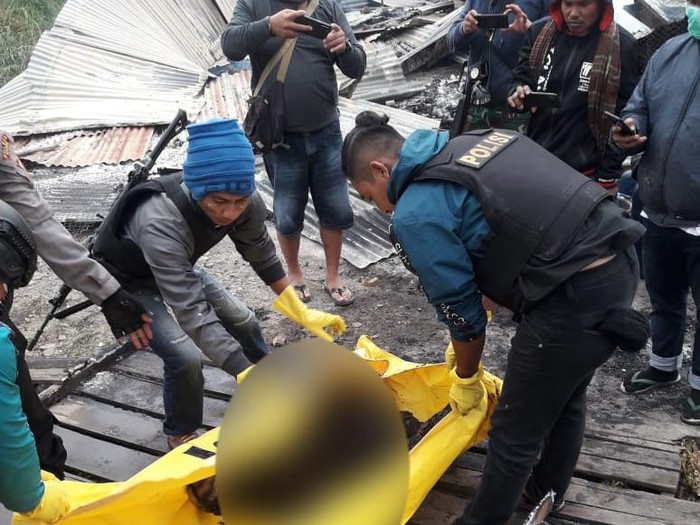 Pembakaran belasan rumah dan kios warga di Dogiyai, Papua