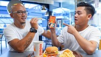 Masih dengan makanan favoritnya, Aldy kali ini makan burger bersama temannya. Ia pun membagikan momen ini di instagramnya.  Foto: : instagram @aldymldni