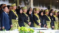 Dalam acara itu, diundang pula beberapa tamu undangan yang harus divaksinasi COVID-19 sesuai dengan protokol yang baru ditetapkan Kementerian Dalam Negeri Brunei. Pesta ini pun disebut hanya berskala kecil, mengingat masih ada risiko COVID-19.  