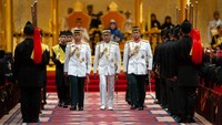 Penghargaan juga diberikan kepada sejumlah komandan militer, hakim pengadilan, hingga pimpinan berbagai kementerian.  