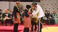 Meski acara ulang tahun Sultan Brunei akhirnya digelar lagi setelah ditiadakan tahun lalu, 100 personel medis dikerahkan untuk memastikan keamanan kerumunan. Dua klinik statis didirikan di Taman SOAS, sekitar Istana untuk menangani keadaan darurat.