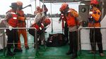 Potret Evakuasi Korban Kapal Tenggelam di Perairan Kalbar