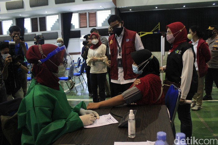 Sandiaga Uno