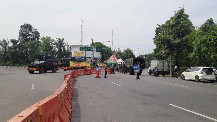 situasi bundaran waru saat ppkm darurat diperpanjang 17 juli