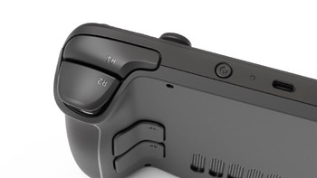 Di pinggiran atas tedapat tombol L1, L2, R1, R2, tombol power, USB Type C, jack audio 3,5 mm dan pengaturan volume. Foto: dok Valve