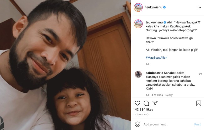 Ini adalah salah satu jokes bapak-bapak ala Teuku Wisnu. Candaannya itu tak jarang membuat para pengikutnya menjadi terhibur. Foto: Instagram/@teukuwisnu