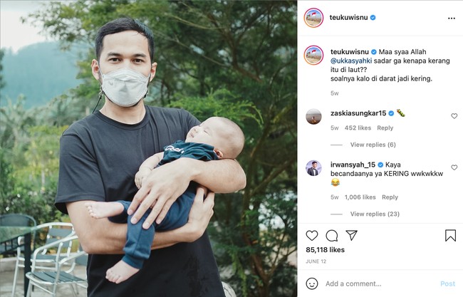 Kalau kerang di darat jadinya seafood. Benar nggak? Siapa nih yang suka makan seafood? Foto: Instagram/@teukuwisnu