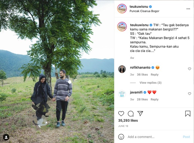 Candaan berbau gombalan ala Teuku Wisnu lainnya. Bisa dicoba juga nih buat dikasih ke pasangan. Kalau nggak punya pasangan yasudah, cari dulu deh pasangannya.. Foto: Instagram/@teukuwisnu