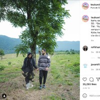 Candaan berbau gombalan ala Teuku Wisnu lainnya. Bisa dicoba juga nih buat dikasih ke pasangan. Kalau nggak punya pasangan yasudah, cari dulu deh pasangannya.. Foto: Instagram/@teukuwisnu