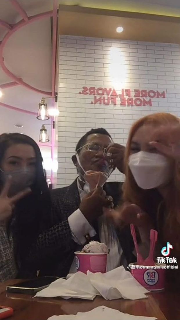 Hotman Paris Beri Tips Terkait Larangan Pemerintah Turunkan Masker Saat Makan