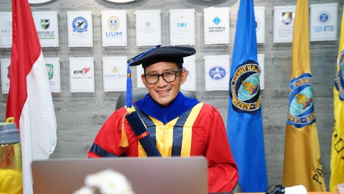 Sandiaga Uno resmi raih gelar Doktor