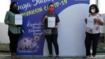 Antusiasme Warga Karawang Ikut Vaksinasi COVID-19