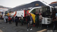 Sementara itu, seperti diketahui sejumlah daerah di Jawa dan Bali tengah memberlakukan PPKM Darurat. Sejumlah aturan pun diterapkan selama pemberlakuan PPKM Darurat, salah satunya aturan perjalanan domestik. 