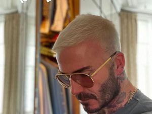 Penampilan Baru David Beckham dengan Rambut Di-bleach, Kembaran dengan Anak