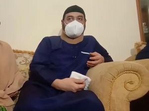 Istri Keukeuh Cerai, Ferry Irawan Menangis Pilu