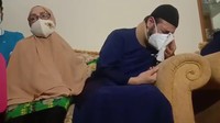 Dirinya kini mengaku hanya bisa sabar. Dukungan dari Ibundanya pun tetap diberikan. (Foto: dok. !nsert) 