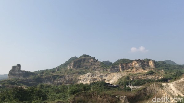 Foto: Gunung Kapur Klapanunggal, Wisata Bogor yang Tersembunyi