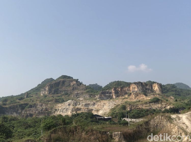 Foto: Gunung Kapur Klapanunggal, Wisata Bogor yang Tersembunyi