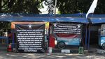 Kibarkan Bendera Putih, PKL Bandung Tolak PPKM Darurat Diperpanjang