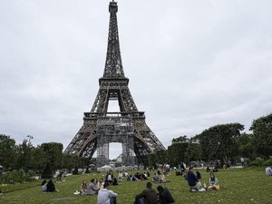 Prancis Pede Wisata Hidup Lagi Mulai Tahun Ini