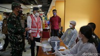 Vaksinasi COVID-19 ini menyasar warga berusia 12 tahun ke atas. Sebanyak 10.000 orang ditargetkan menerima dosis pertama vaksin COVID-19.