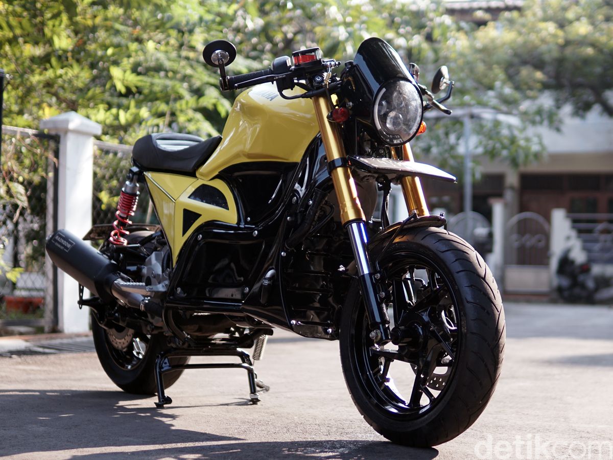 Bikin Pangling Modifikasi Motor Yamaha XMAX 250 Ala Moge Cafe Racer