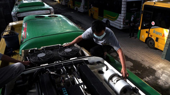 Pengumuman Lur, Bus Trans Jogja Berhenti Operasi Sementara Bus Trans Jogja berhenti beroperasi hingga berakhirnya PPKM Darurat. Hal itu dilakukan guna menekan mobilitas warga selama pemberlakuan PPKM Darurat.