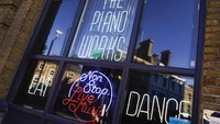 Klub Piano Works yang berada di Farringdon, London, bersiap untuk kembali beroperasi jelang pelonggaran lockdown di Inggris.