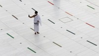 Awal bulan ini, Kementerian Urusan Haji Saudi menyatakan pihaknya mengupayakan tindakan pencegahan tingkat tertinggi terkait pandemi dan kemunculan varian baru Corona.