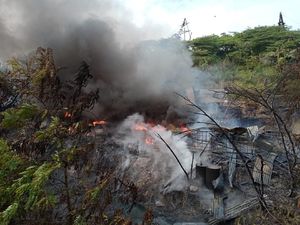 Tempat Penyulingan Minyak Tradisional di Bojonegoro Terbakar