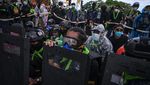 Tuntut PM Mundur, Warga Thailand Demo di Kala Lockdown