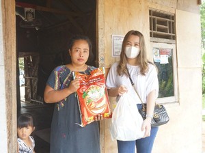 Banyak Orang Donasi Sambil Bikin Konten, Ini Kata Psikolog