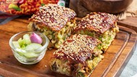 Martabak Pecenongan 65A juga jadi penggemar banyak martabak. Selain martabak telur klasik, di sini juga ada Martabak Telur Samyang yang pedas gurih. Kamu bisa menyambangi lokasinya di Pecenongan Raya, Kemang, hingga Kelapa Gading. Foto: Instagram martabak65a