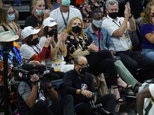 Makin Langsing, Adele Dikabarkan Pacari Agen LeBron James